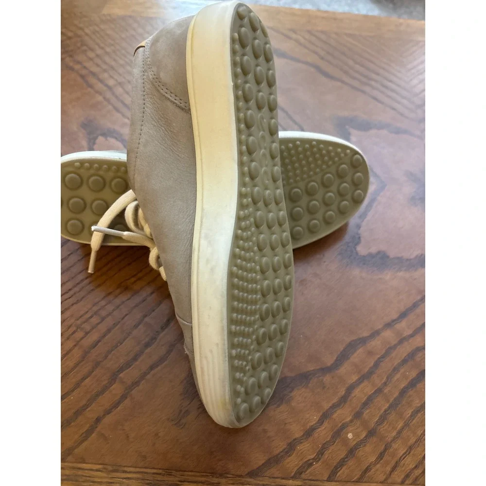 ECCO Soft 7 Warm Grey Nubuck Leather Low Top Sneakers Womens 6 EU 37 A1218